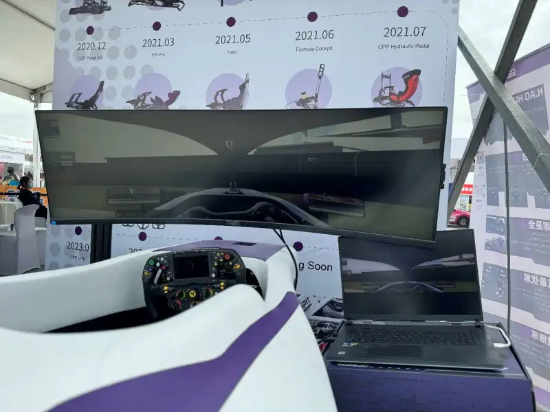 F1上海站惊现ROG绝影49Pro电竞显示器，助力赛车模拟游戏畅玩！-第2张图片-益民生活网