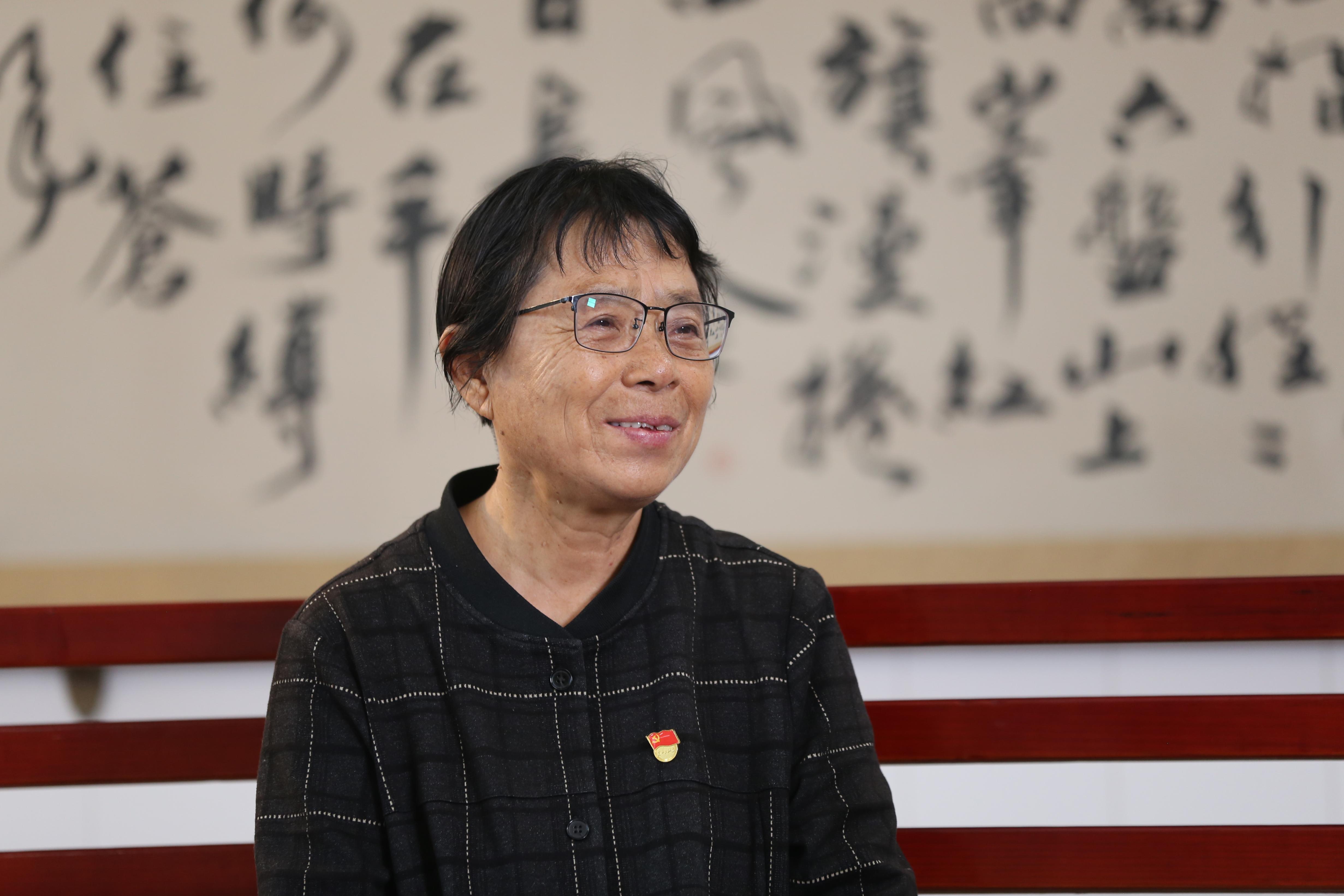 “校长妈妈”张桂梅：我把她们送出大山，她们把我留在人间-第3张图片-益民生活网