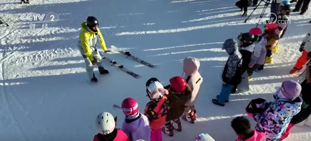 冰雪经济“多点开花”打造新业态 “滑雪+”点燃民众冬日热情-第4张图片-益民生活网