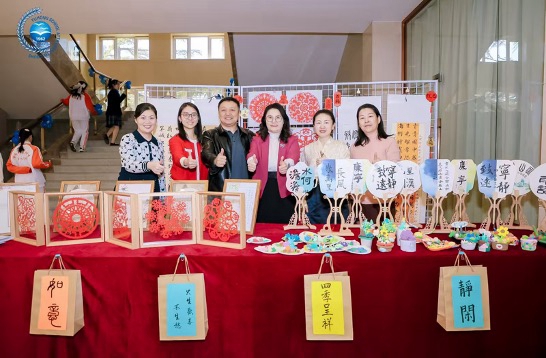 首都师范大学附属中学育鸿学校举办德育成果展暨学生艺术节活动